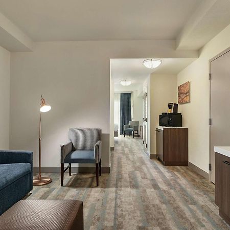 Hilton Garden Inn Charlotte/Ayrsley Exterior photo