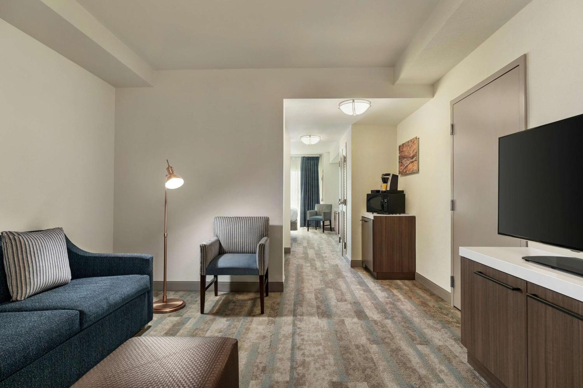 Hilton Garden Inn Charlotte/Ayrsley Exterior photo